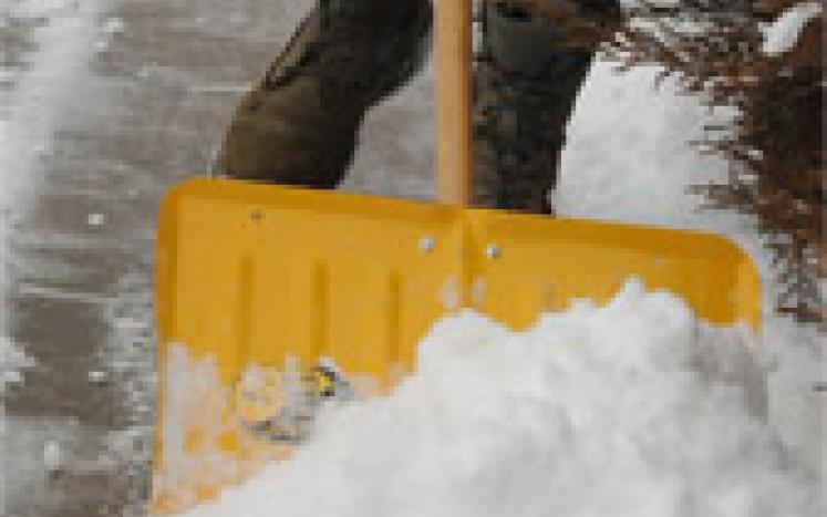 Sidewalk Snow Removal Shovel